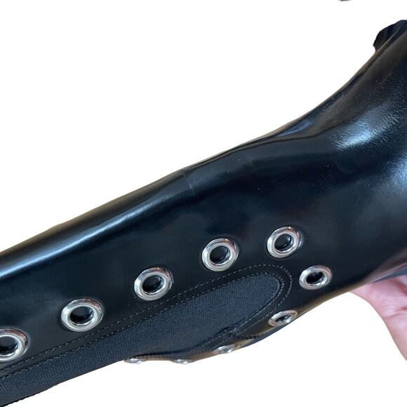 Alexander McQueen Women's Tread Grommet
Embellished Black Heel Boot Size 39.5 - Picture 16 of 16